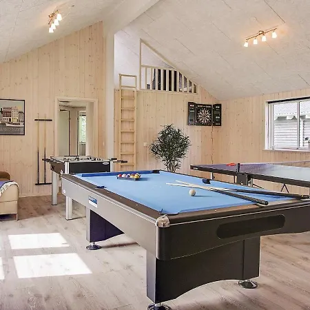 24 Person In Hasselberg