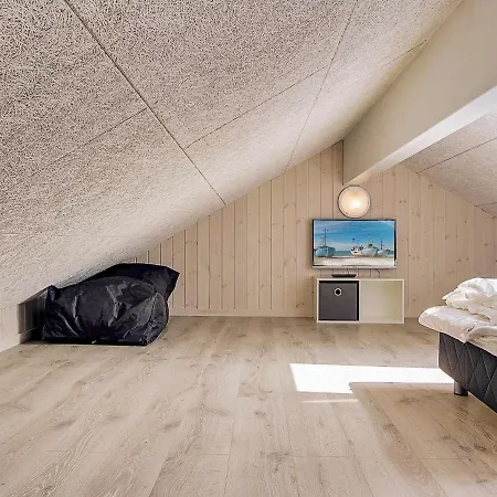 24 Person In Hasselberg *